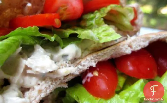 Salada De Atum Do Oriente Médio Pitas