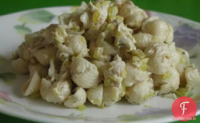 Salada De Macarrão Com Estragão De Atum