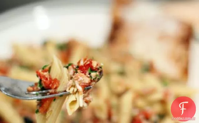 Tuna Puttanesca e Penne