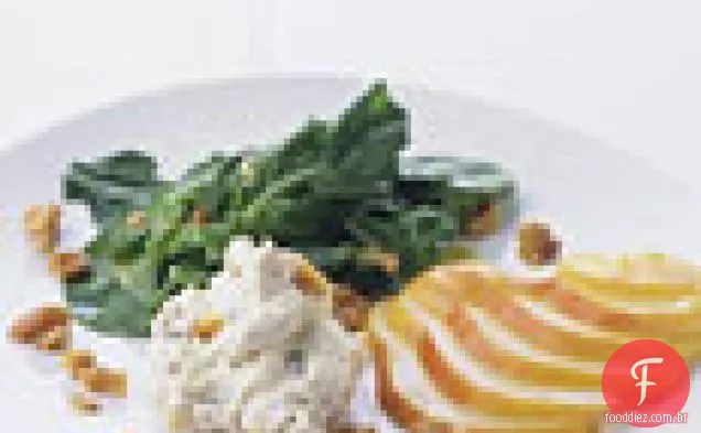 Salada de rúcula e pêra com Mascarpone e nozes torradas