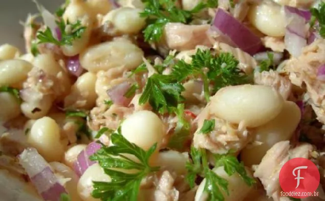Salada de atum e feijão