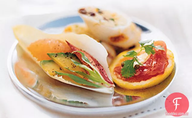 Carpaccio de atum em fatias de laranja