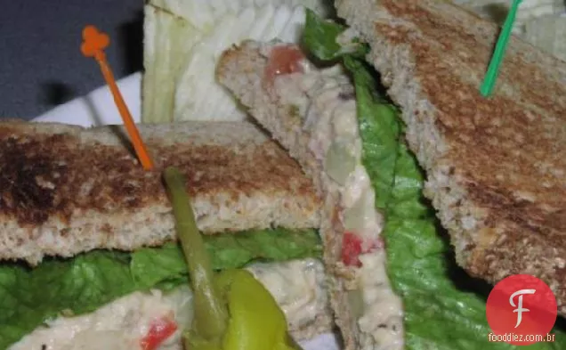 Sanduíche De Atum Todos Crescidos