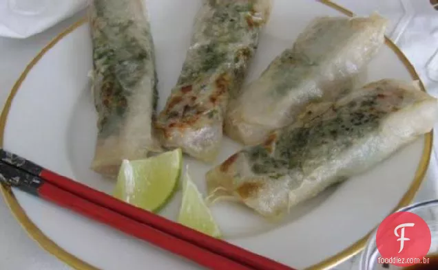 Rolinhos primavera de atum com molho de limão / soja