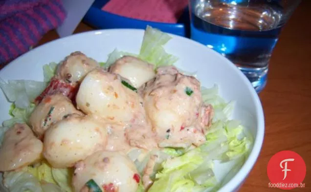 Espaguete, atum e alcaparras