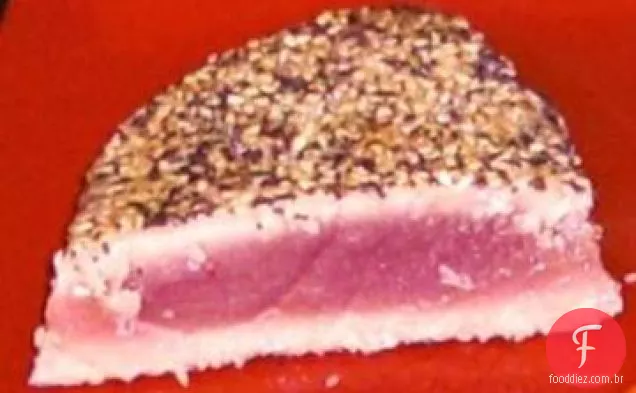 Atum com crosta de gergelim