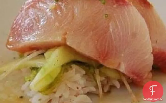 Sashimi de Hamachi selvagem com vinagrete de Curry Verde De Coco e gengibre