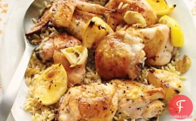 Frango assado com limão com salada de rúcula e Orzo dilatado de T