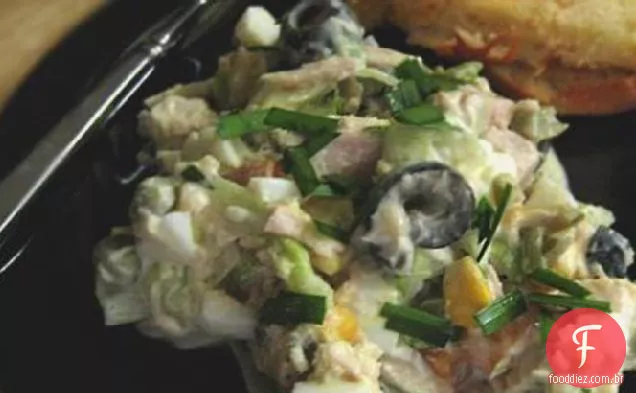 Salada de atum única de Yolie