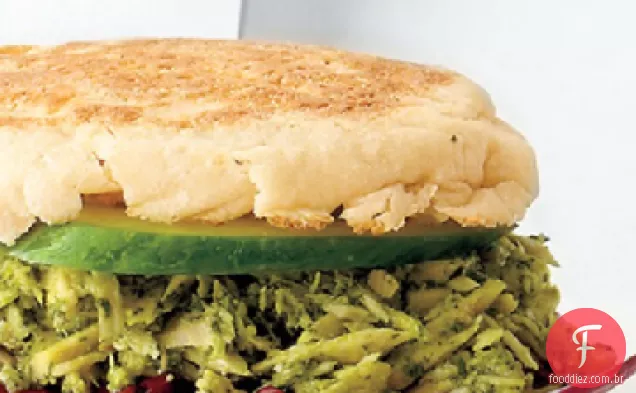 Sanduíche de atum e Pesto