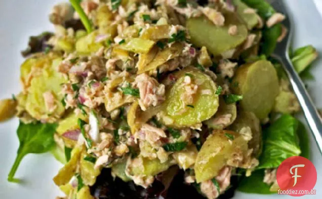 Jantar esta noite: salada quente de batata e atum