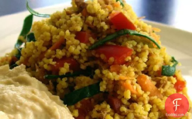 Atum Curry, Cenoura E Cuscuz Hommus