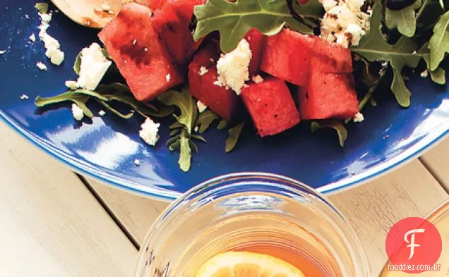 Salada de melancia, Feta e rúcula com esmalte balsâmico