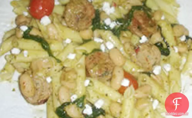 Penne com Linguiça de Frango Picante, feijão e verduras