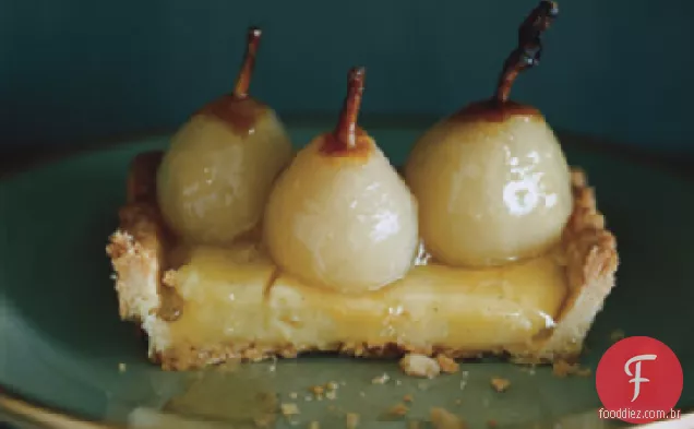 Torta de pêra Seckel com creme Poire William