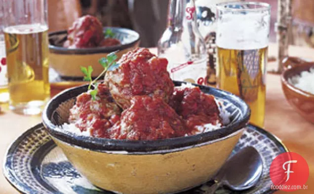 Almôndegas em molho de tomate-Serrano Chile