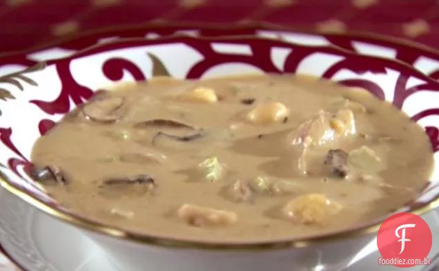 Vieira e sopa de cogumelos