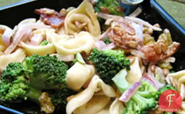 Salada de brócolis e Tortellini