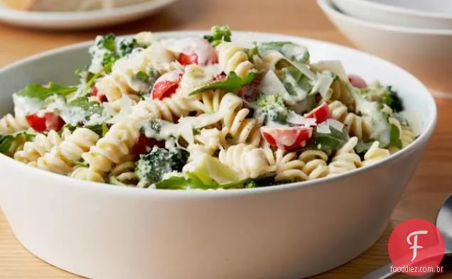 Fusilli de limão com rúcula