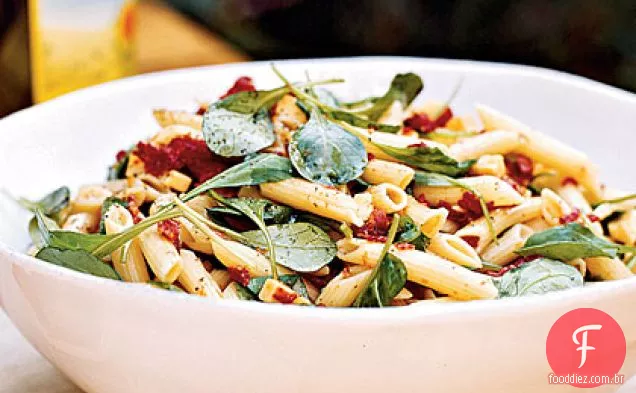 Salada de macarrão Gouda e Penne defumada