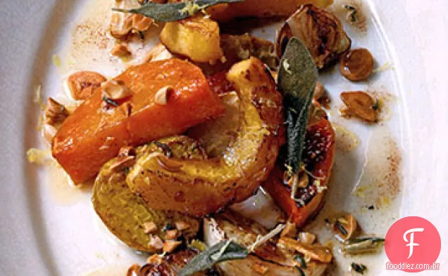 Salada de vegetais de raiz assada com amêndoas Marcona