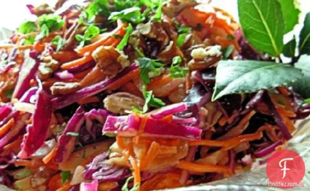 Slaw de Inverno deslumbrante-Salada De Repolho Roxo, maçã e noz-pecã