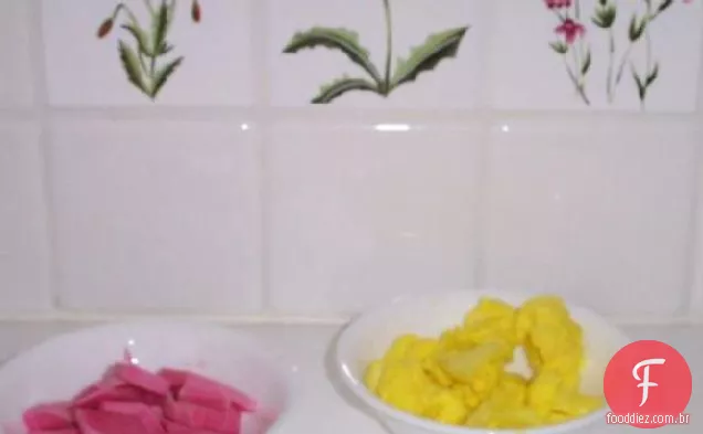 Mideastern picles duas receitas nabo e couve-flor