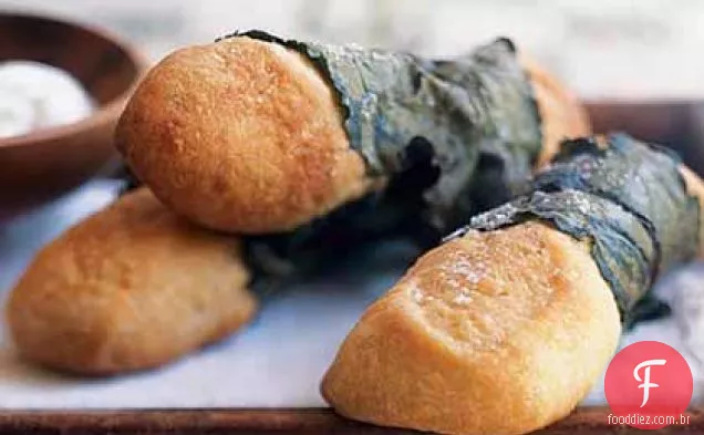 Breadsticks Embrulhados Em Folhas Prussianas