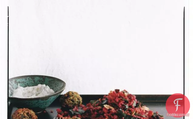 Abobrinha Köfte com beterraba-Bulgur Pilaf