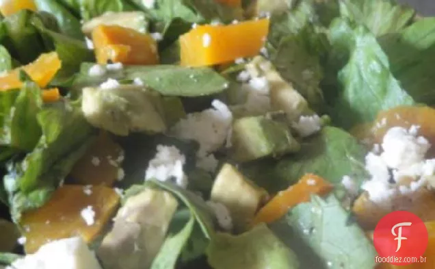 Salada Rocio (beterraba, abacate e queijo Feta)