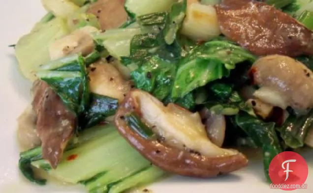 Refogado Bok Choy Com Cogumelos