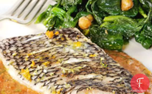 Baixo preto cozido no vapor com Pesto estilo Siciliano