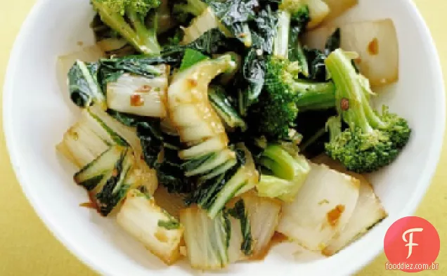 Refogado Bok Choy e brócolis
