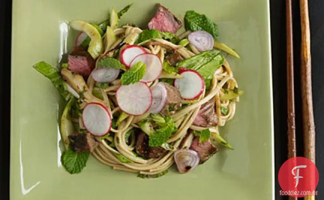 Salada De Macarrão De Carne Fria
