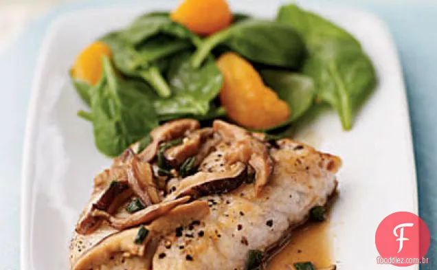 Baixo salteado com molho de cogumelos Shiitake