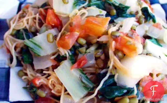 Mexa Frite O Cogumelo Maitake E A Carne Com Molho De Ostra