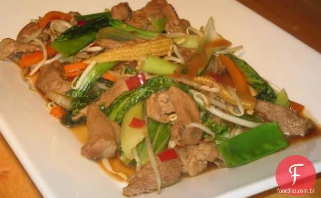 Char Siu milho de porco e Bok Choy Stir Fry