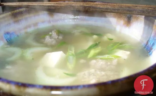 Sopa de macarrão Kimchi do dia chuvoso da vovó