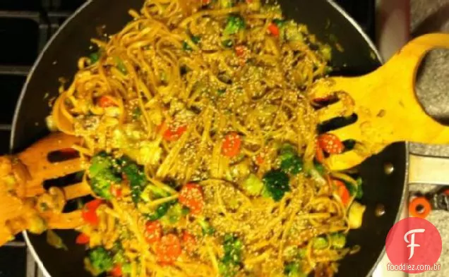 Qualquer Coisa Lo Mein