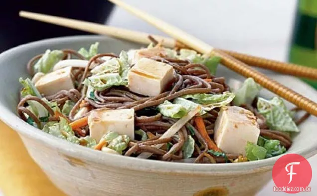 Soba Salada De Macarrão com legumes e Tofu