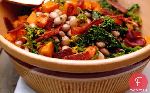 Salada de feijão Cranberry com abóbora e brócolis Rabe