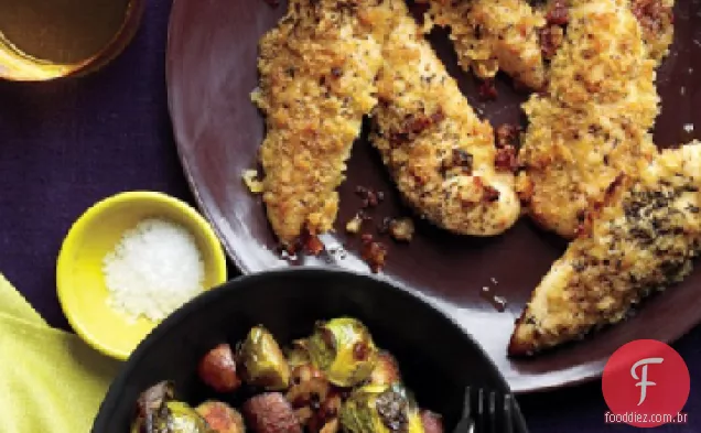 Frango Parmesão com cogumelos e couve de Bruxelas