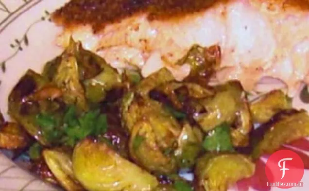 Limão assado e pimenta couves de Bruxelas com parmesão