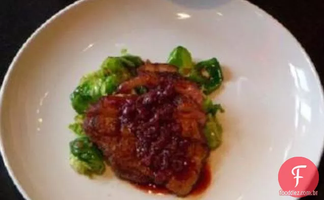 Pato Queimado Com Pinot Noir / Redução De Romãs