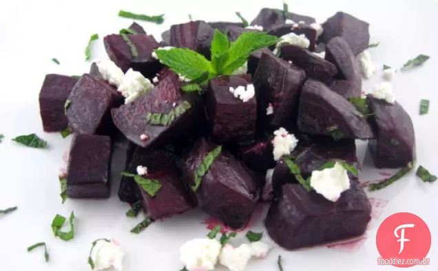 Beterraba Assada Com Hortelã Fresca E Chèvre