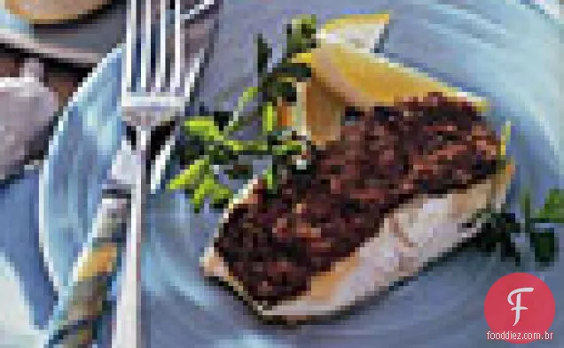 Robalo com pimenta vermelha e Tapenade de azeitona