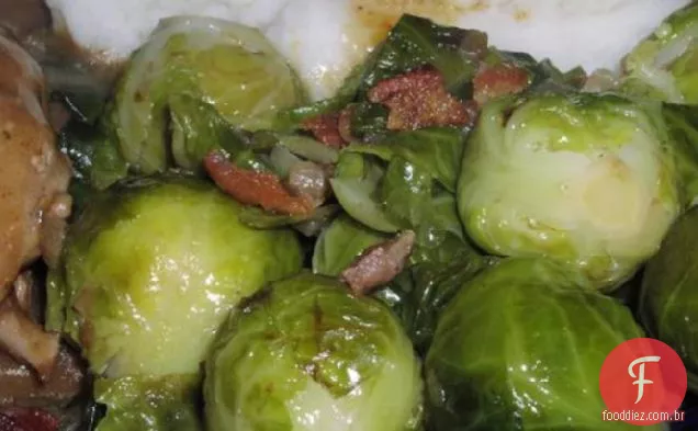 Couve de Bruxelas de Rachael Ray com Bacon e chalotas