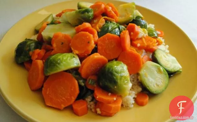 Couve de Bruxelas com Bacon, pistache e vinagre balsâmico