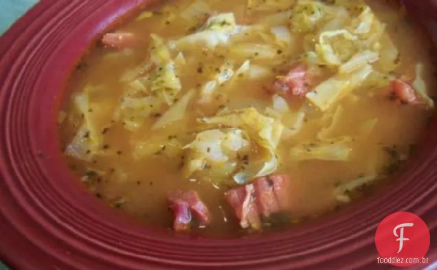 Repolho E Sopa De Carne Enlatada
