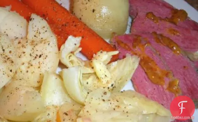Carne enlatada em cerveja (Crock Pot)